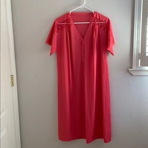 Vintage Vanity Fair Short sleeve slip robe